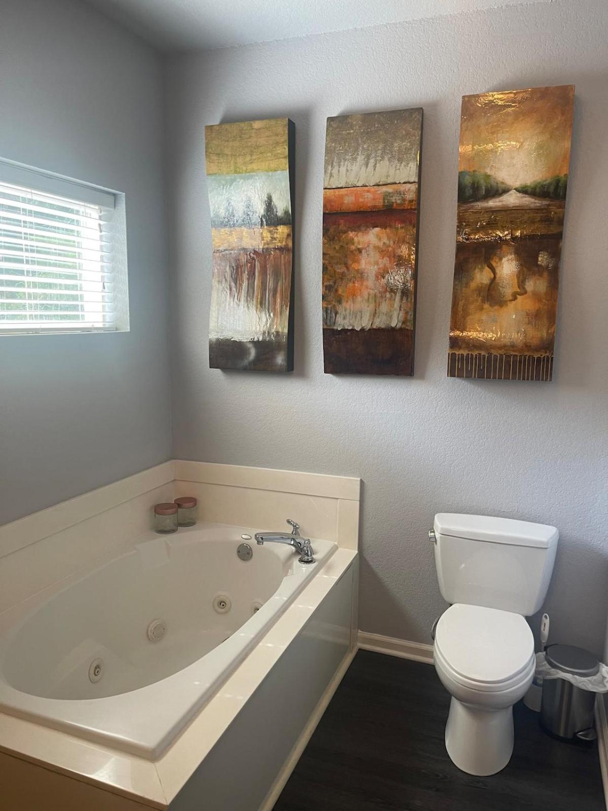 Brooklynn'S Bay, Elegant Lakefront Condo Retreat Χοτ Σπρινγκς Εξωτερικό φωτογραφία