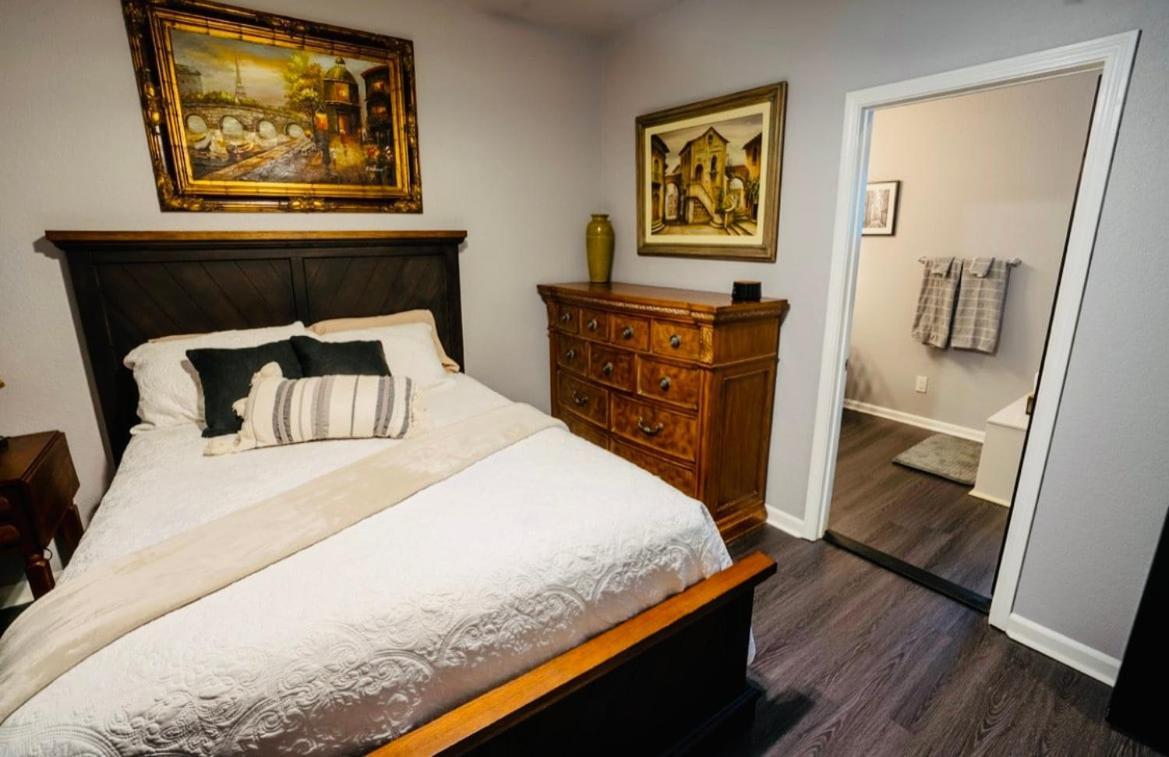 Brooklynn'S Bay, Elegant Lakefront Condo Retreat Χοτ Σπρινγκς Εξωτερικό φωτογραφία