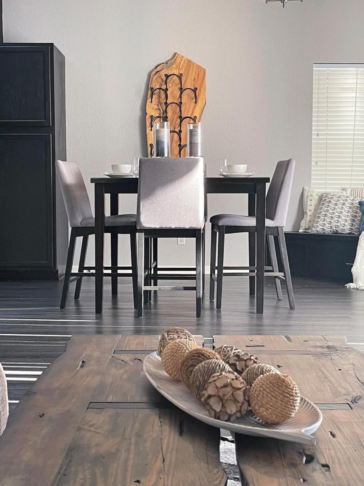 Brooklynn'S Bay, Elegant Lakefront Condo Retreat Χοτ Σπρινγκς Εξωτερικό φωτογραφία