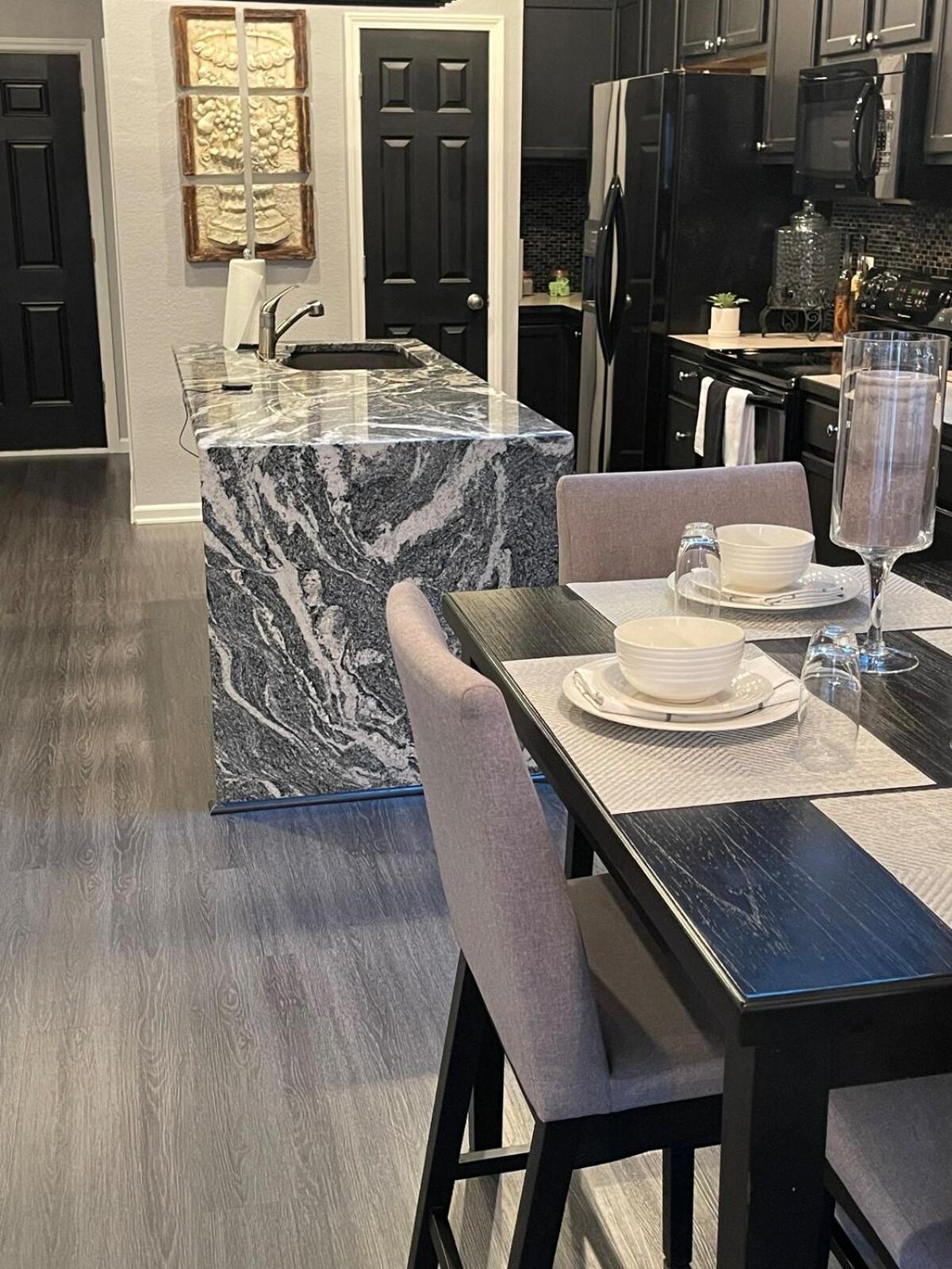 Brooklynn'S Bay, Elegant Lakefront Condo Retreat Χοτ Σπρινγκς Εξωτερικό φωτογραφία
