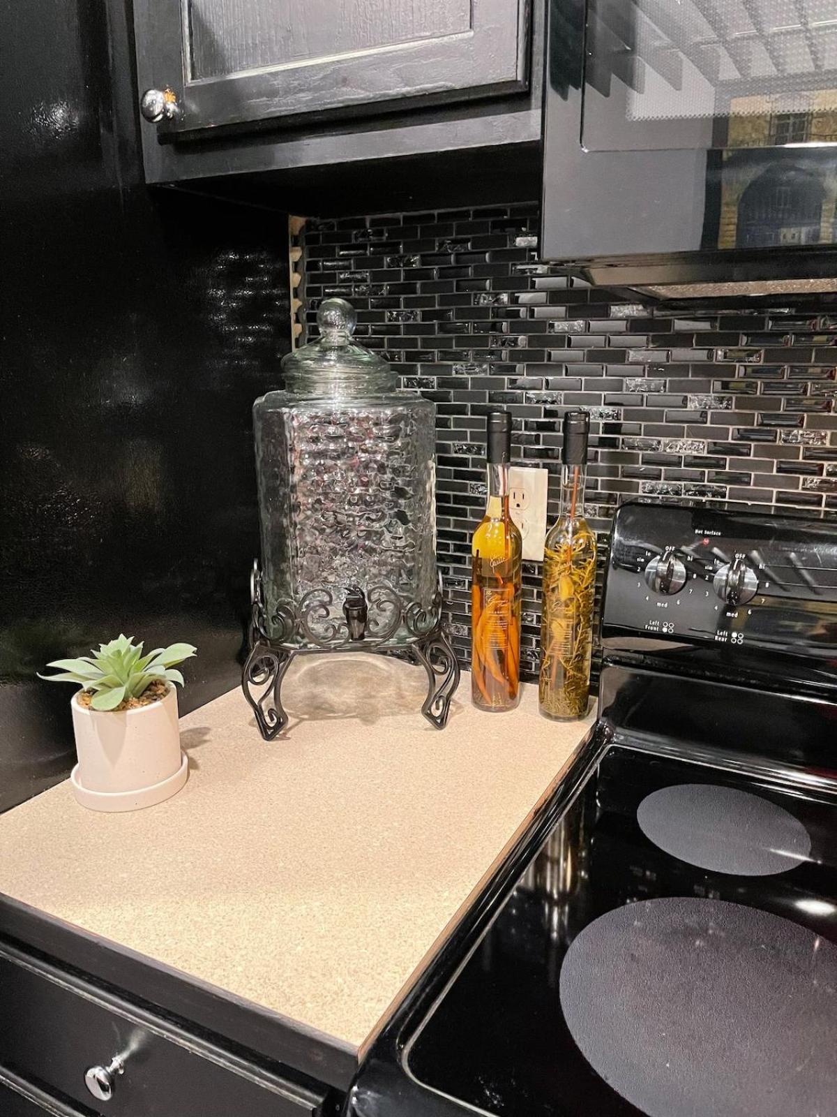 Brooklynn'S Bay, Elegant Lakefront Condo Retreat Χοτ Σπρινγκς Εξωτερικό φωτογραφία